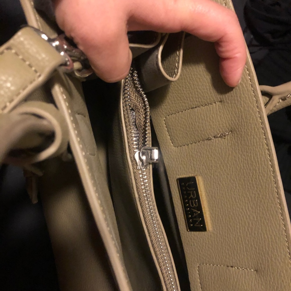 Purse - Picture 2 of 4